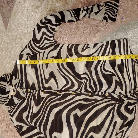 Michael Kors women's large brown & white zebra print long sleeve button down - Picture 4 of 6